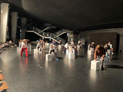 Schülerinnen und Schüler des Projektkurses Tanz